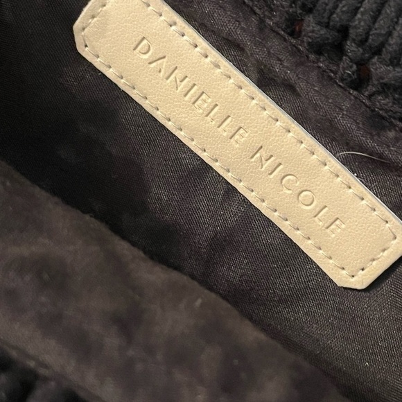 Danielle Nicole Black Macrame with Wooden Handle Handbag - Picture 8 of 8